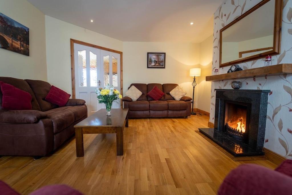Burnham View Villa Dingle Exterior photo